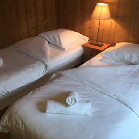 Hotel Les Combelles Châtel Kültér fotó