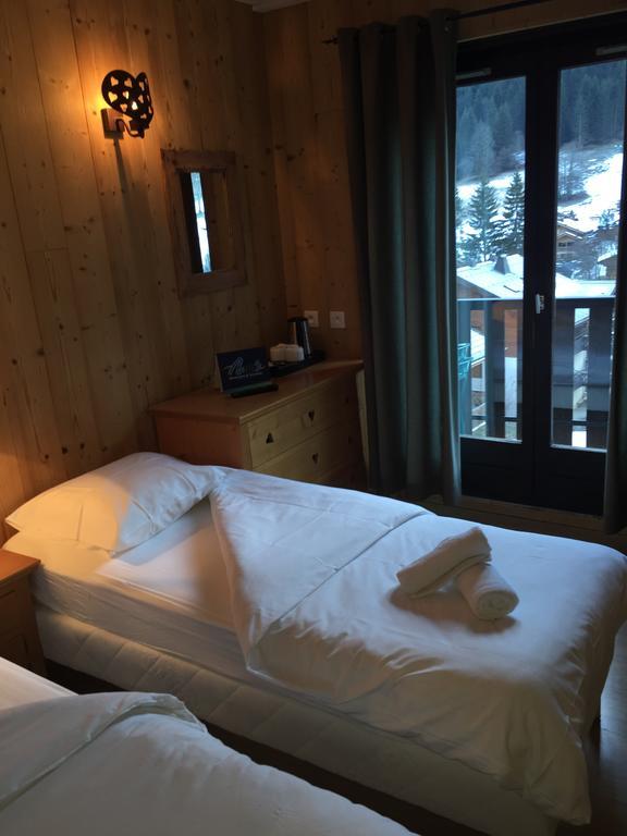 Hotel Les Combelles Châtel Kültér fotó