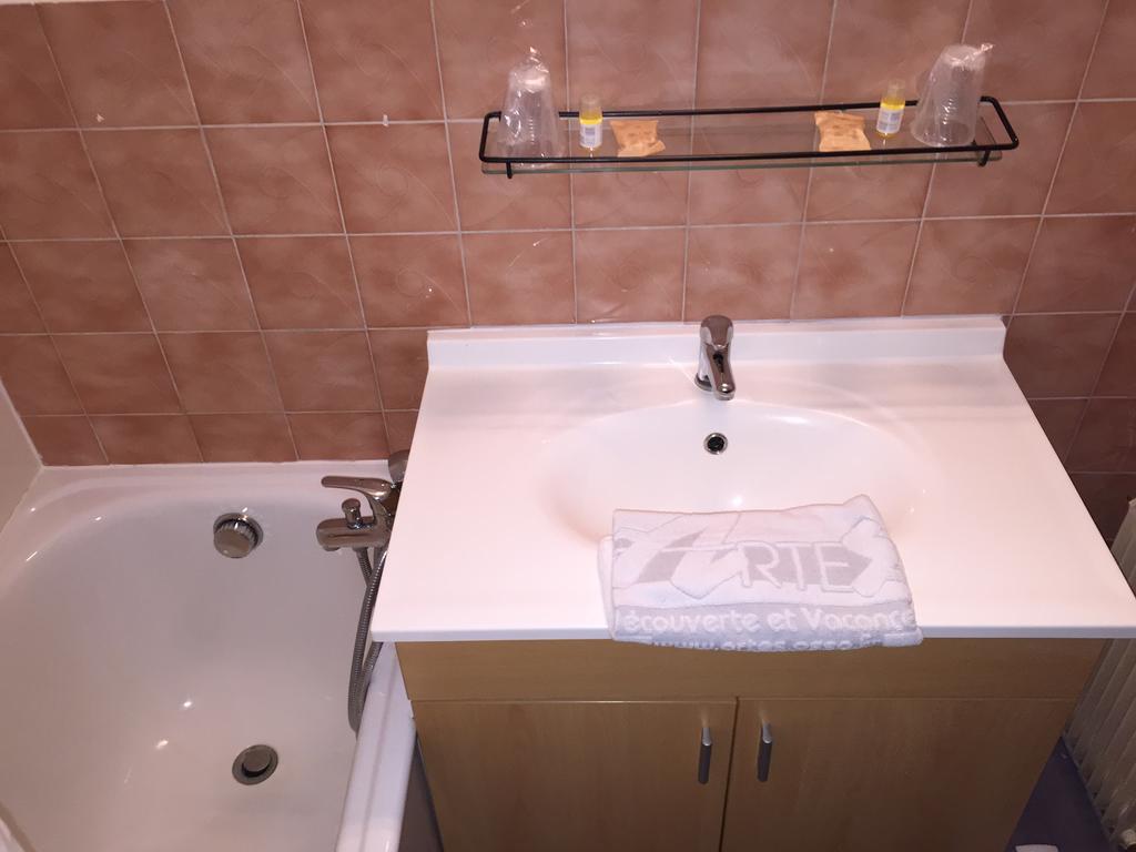 Hotel Les Combelles Châtel Kültér fotó