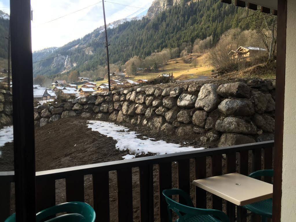 Hotel Les Combelles Châtel Kültér fotó